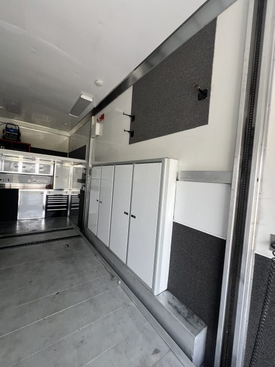 Used 2006 T&E 28' Stacker Trailer