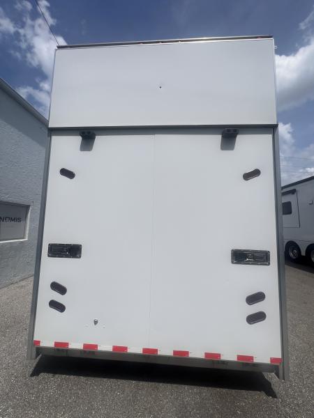 Used 2006 T&E 28' Stacker Trailer