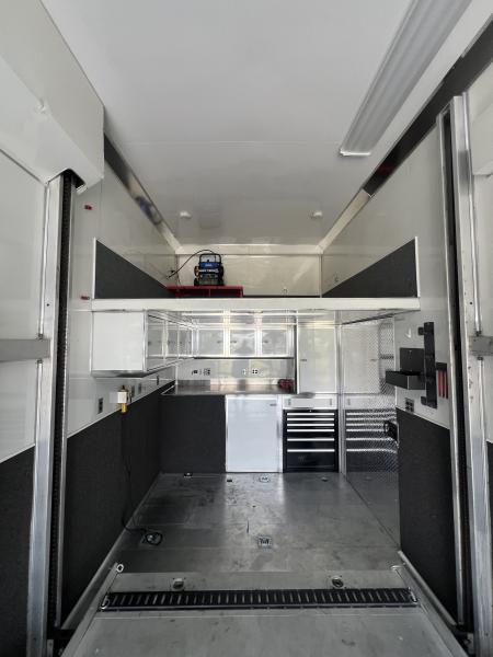Used 2006 T&E 28' Stacker Trailer