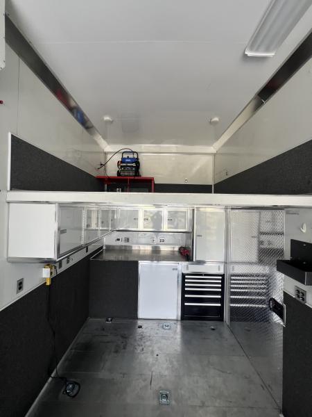 Used 2006 T&E 28' Stacker Trailer