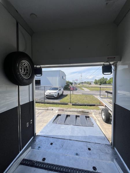 Used 2006 T&E 28' Stacker Trailer