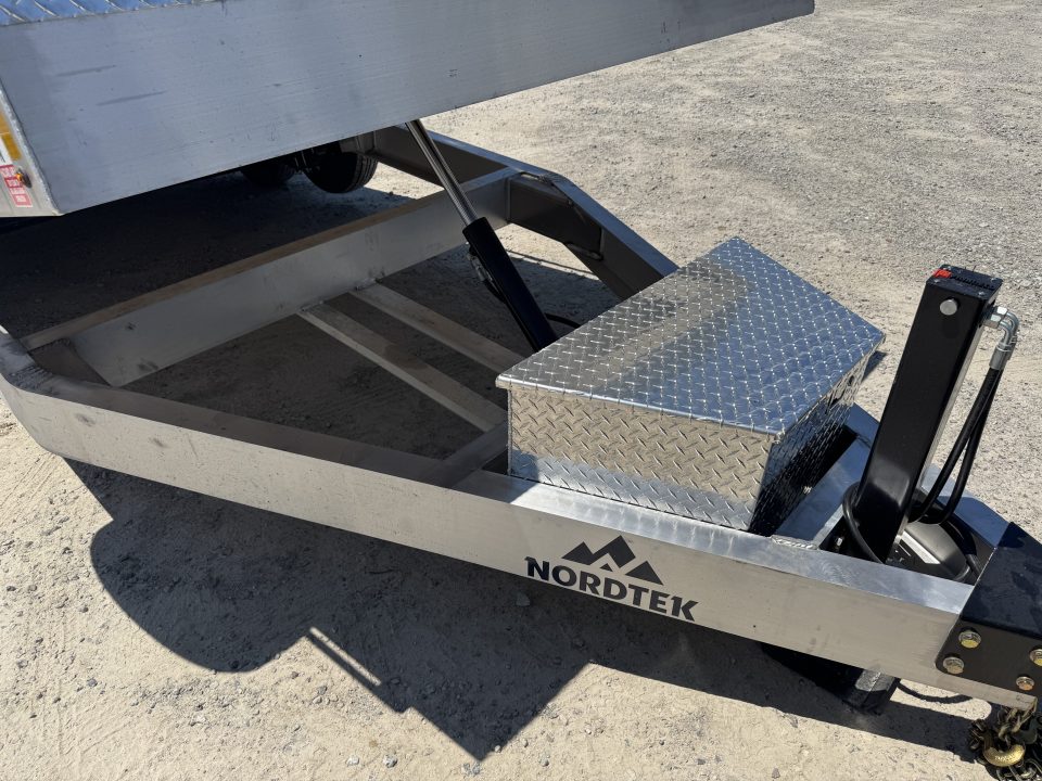 New 2027 NORDTEK 82X20 Tilt Trailer 14K Hyd Jack w/Remote