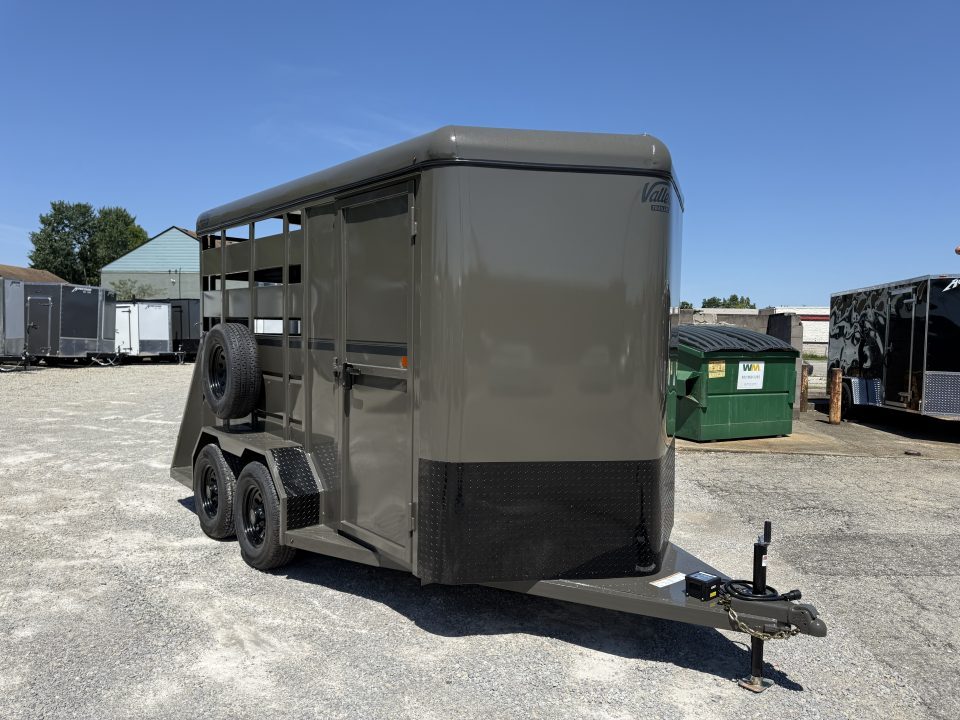 New 2027 Valley Trailers 2 HORSE SLANT COMBO DLX