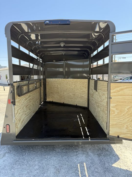 New 2027 Valley Trailers 2 HORSE SLANT COMBO DLX
