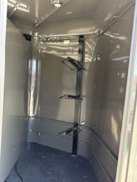 New 2027 Valley Trailers 2 HORSE SLANT COMBO DLX