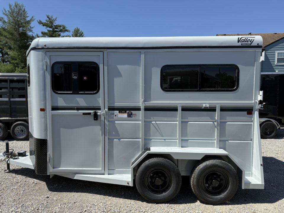 New 2027 Valley Trailers 2 HORSE STRAIGHT LOAD EXTRA TALL