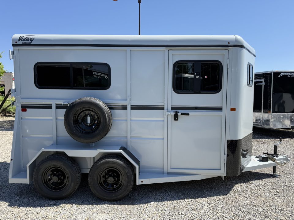 New 2027 Valley Trailers 2 HORSE STRAIGHT LOAD EXTRA TALL