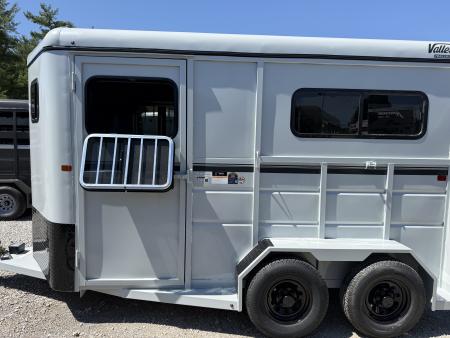 New 2027 Valley Trailers 2 HORSE STRAIGHT LOAD EXTRA TALL