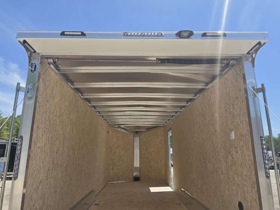 New 7.5 X 20 CARGO ENCLOSED ALL ALUMINUM REAR RAMP DOOR 2027 LIGHTNING TANDEM AXLE