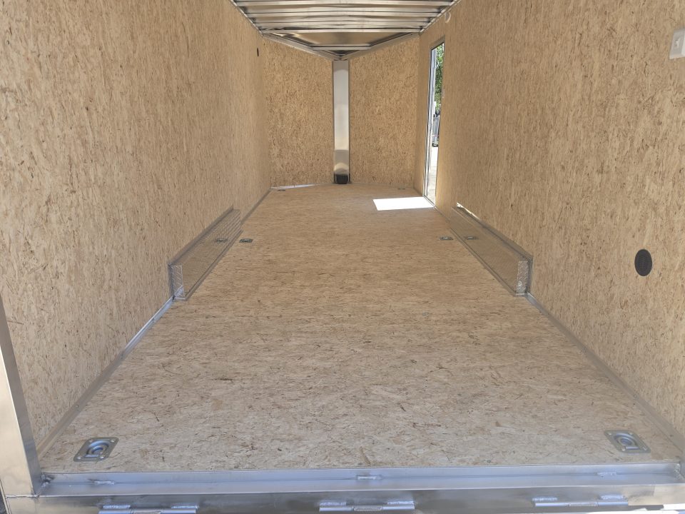 New 7.5 X 20 CARGO ENCLOSED ALL ALUMINUM REAR RAMP DOOR 2027 LIGHTNING TANDEM AXLE