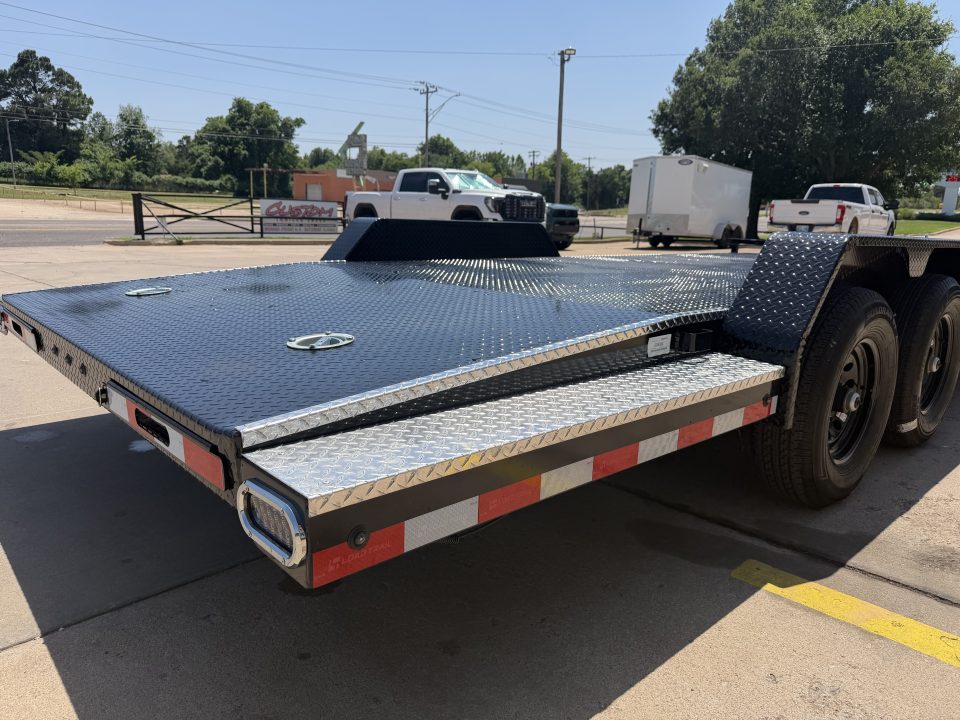 New #008362 2026 LOAD TRAIL CZ 22 X 83 TANDEM AXLE 10K STEEL FLOOR CAR HAULER W/ ALUMINUM TRIM PACKAGE