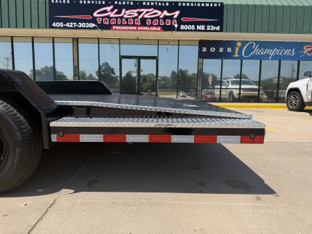 New #008362 2026 LOAD TRAIL CZ 22 X 83 TANDEM AXLE 10K STEEL FLOOR CAR HAULER W/ ALUMINUM TRIM PACKAGE