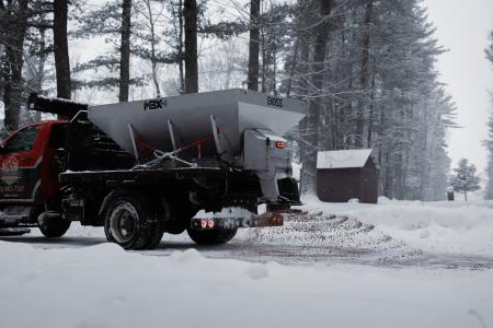 New 2026 BOSS VBS27410 MBX+ 4-Yard Salt Spreader