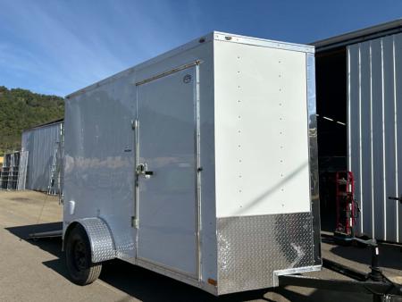 New ENCLOSED CARGO BOX 2027 CONTINENTAL VHW610SA 6X10 TRAILER WHITE RAMP