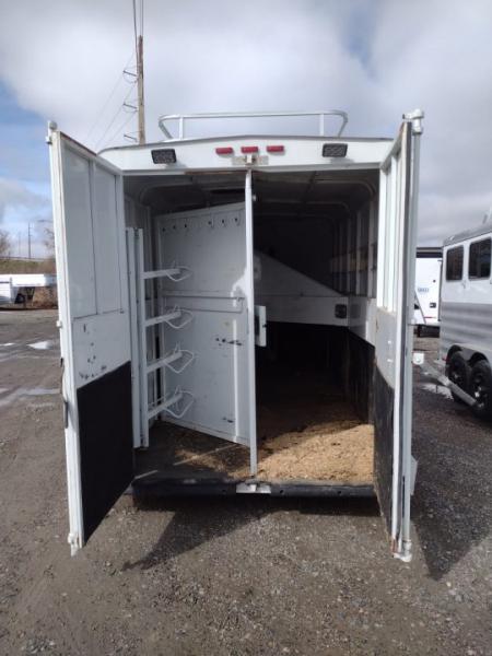 Used 2001 Trails West Classic 4 Horse w/10' Living Quarters