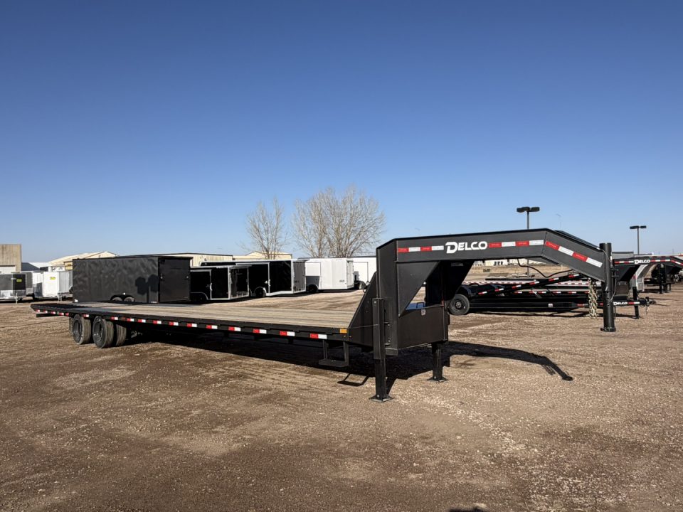New 2026 Delco Trailers 40' Gooseck 38K Deckover Trailer