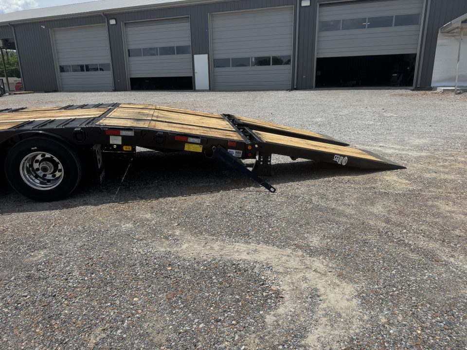 New 2026 Behnke 40 Ton Step Deck Trailer | 102" x 48'