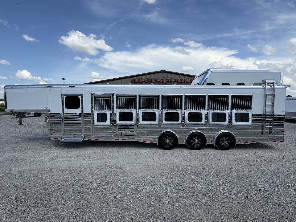 New 2027 Sundowner 7 Horse Gooseneck Horse Trailer