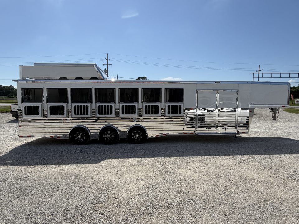 New 2027 Sundowner 7 Horse Gooseneck Horse Trailer