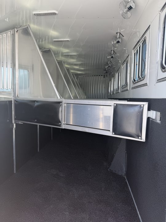 New 2027 Sundowner 7 Horse Gooseneck Horse Trailer