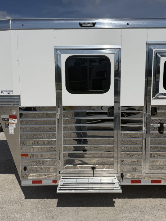 New 2027 Sundowner 7 Horse Gooseneck Horse Trailer