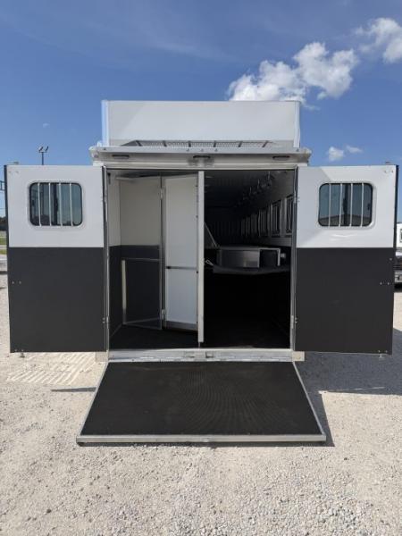 New 2027 Sundowner 7 Horse Gooseneck Horse Trailer