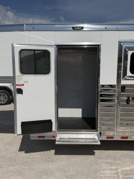 New 2027 Sundowner 7 Horse Gooseneck Horse Trailer