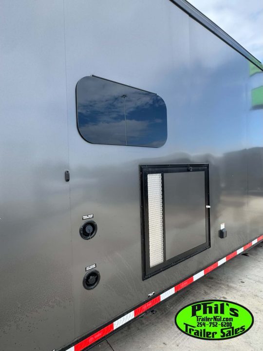 New Continental Cargo NEW 85X44 ENCLOSED CAR RACE TRAILER BATHROOM CAR HAULER CARGO Car / Racing Trailer