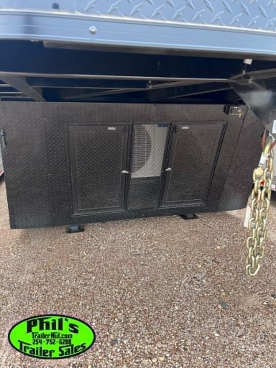 New Continental Cargo NEW 85X44 ENCLOSED CAR RACE TRAILER BATHROOM CAR HAULER CARGO Car / Racing Trailer