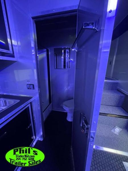 New Continental Cargo NEW 85X44 ENCLOSED CAR RACE TRAILER BATHROOM CAR HAULER CARGO Car / Racing Trailer