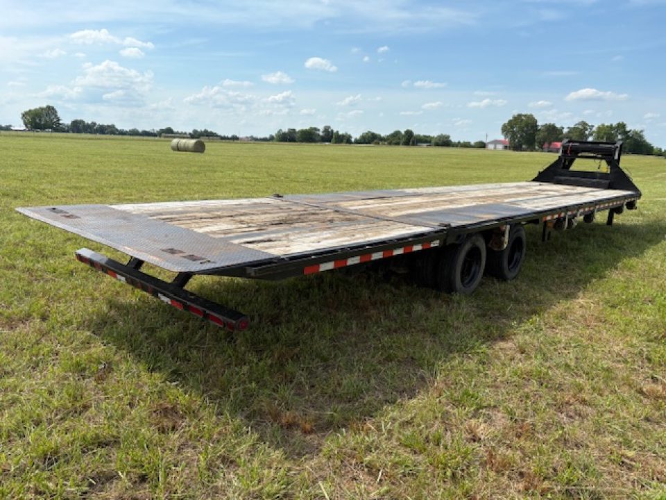 Used 2024 Iron Bull 102x38 Tandem 30K Hydrotail W/15K Axles, Air Ride, Hydro Jacks, & Disc Brakes