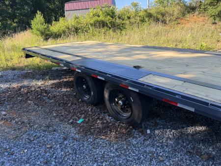 New 2026 Down 2 Earth GOOSENECK 8.5x40 (40 FLAT DECK ) 8K Axles , SLIDE OUT RAMPS