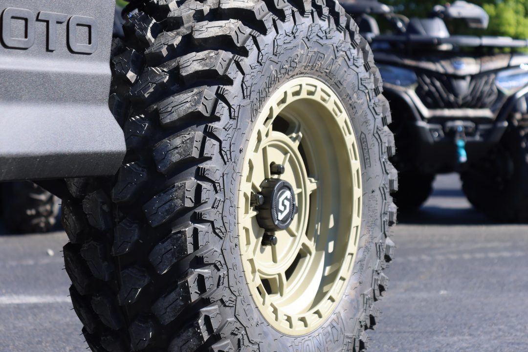 New 2026 CFMOTO UFORCE 800XL - CREW - LIFT & WHEEL PACKAG Utility Side-by-Side (UTV)