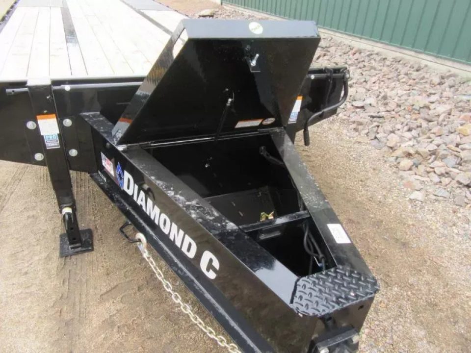 New 2026 28' 25K Diamond C PX210 Pintle Hitch Trailer