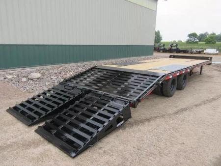 New 2026 28' 25K Diamond C PX210 Pintle Hitch Trailer