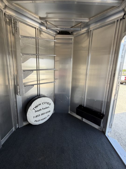 Used 2018 Featherlite 2 Horse Bumper Pull Horse Trailer