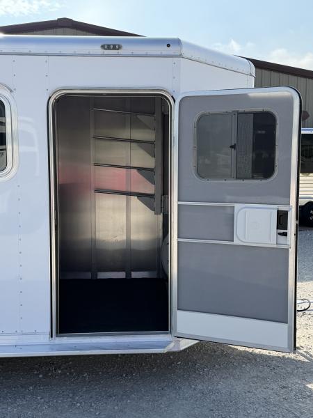 Used 2018 Featherlite 2 Horse Bumper Pull Horse Trailer