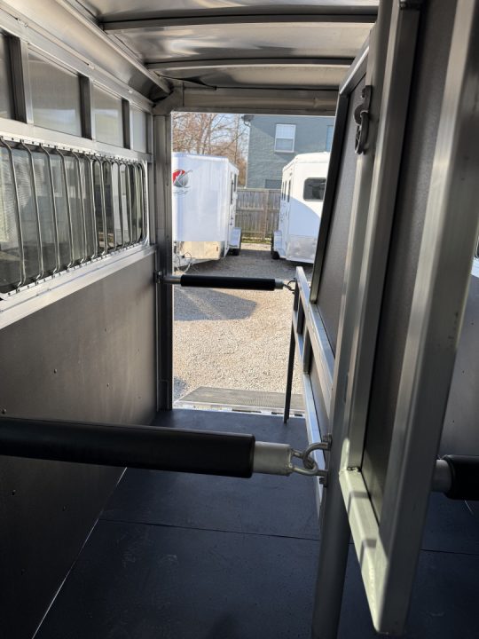 New 2027 Shadow 2 HORSE STRAIGHT LOAD w/ RAMP