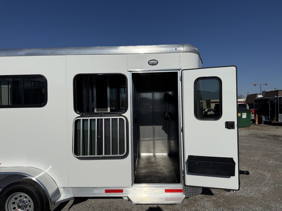 New 2027 Shadow 2 HORSE STRAIGHT LOAD w/ RAMP