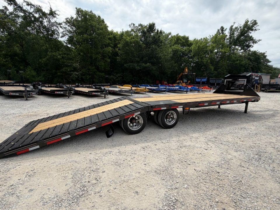 New 2026 Diamond C Trailers 40K FMAX216 12' Hydraulic Dovetail 32'X102" Pacesetter Edition Flatbed Trailer