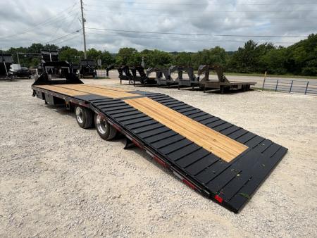 New 2026 Diamond C Trailers 40K FMAX216 12' Hydraulic Dovetail 32'X102" Pacesetter Edition Flatbed Trailer