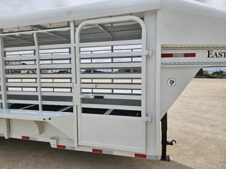 New 2027 East Texas Trailers 24' Gooseneck w/ Rubber Cleated Floors