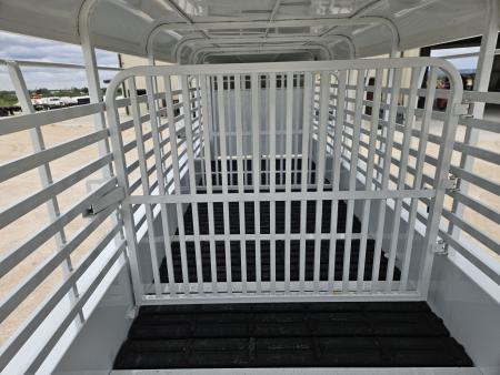 New 2027 East Texas Trailers 24' Gooseneck w/ Rubber Cleated Floors