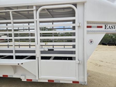 New 2027 East Texas Trailers 20' Gooseneck Stock Trailer w/ Rubber Cleated Floors