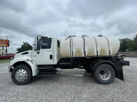 Used 2004 International 4300 Water Truck