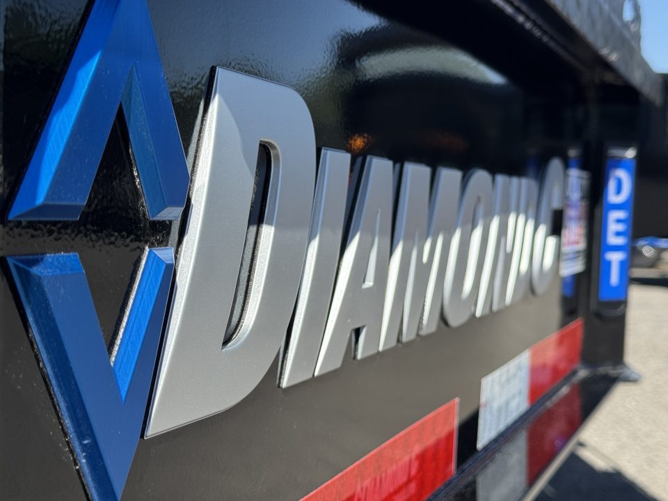 New 2026 Diamond C DET 20' - 15.5K Deckover Tilt Trailer