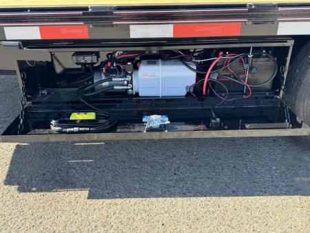New 2026 Diamond C DET 20' - 15.5K Deckover Tilt Trailer