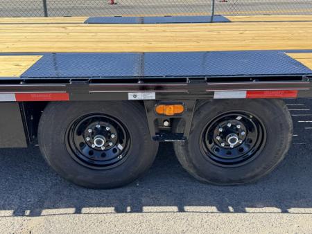 New 2026 Diamond C DET 20' - 15.5K Deckover Tilt Trailer