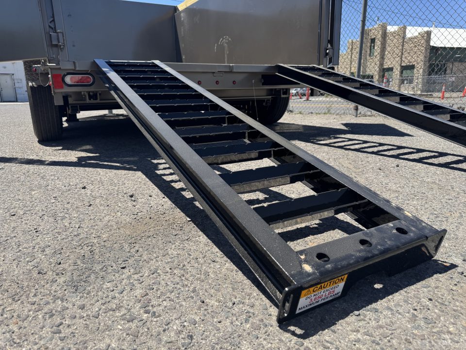New 2026 Diamond C LPT 12' - 15.5K Telescopic Dump Trailer