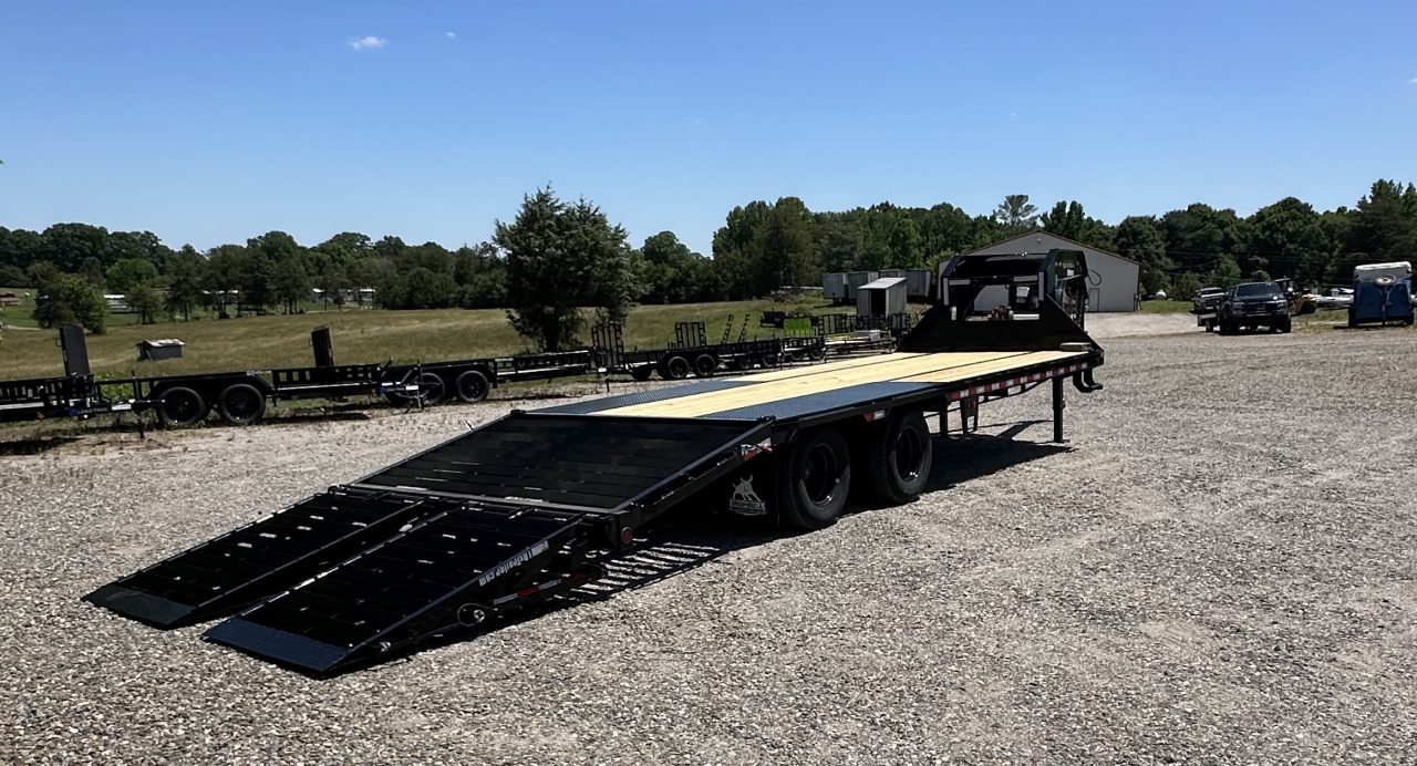 New 2027 Norstar 25' GN HD Equipment Trailer